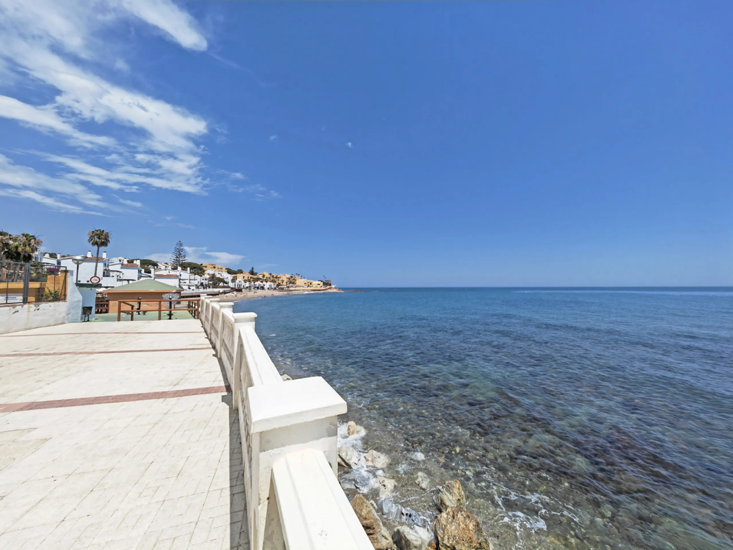 Ground Floor Apartment for sale in , Mijas Costa with 2 bedrooms, 2 bathrooms and with orientation east, with communal swimming pool and communal garden. Regarding property dimensions, it has 58 m² built and 49 m² interior. Has the following facilities fr