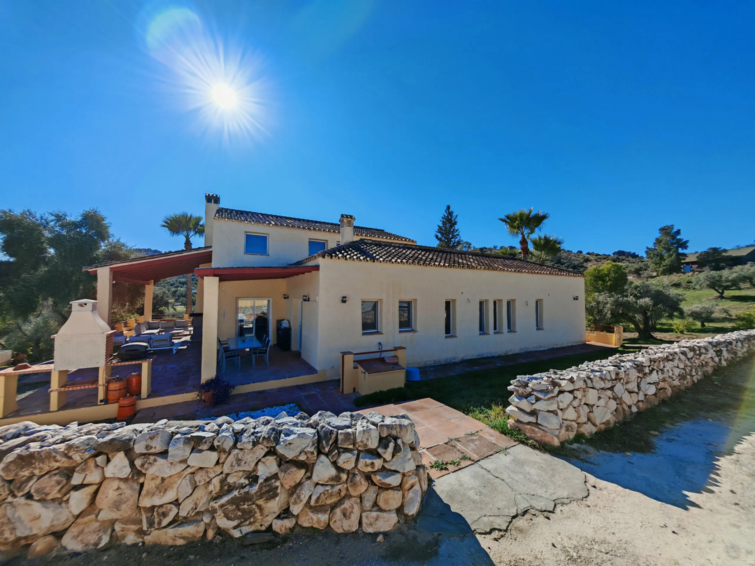 Exceptional equestrian estate for sale in Coín with four independent homes and full professional facilities.