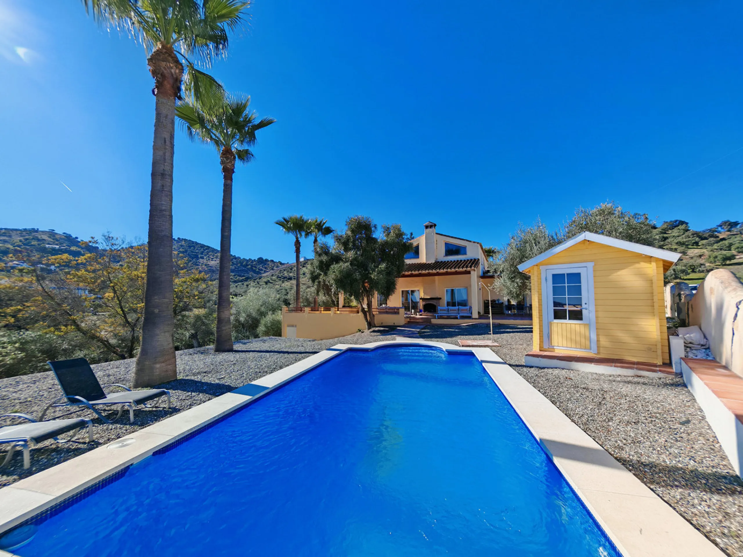 Exceptional equestrian estate for sale in Coín with four independent homes and full professional facilities.