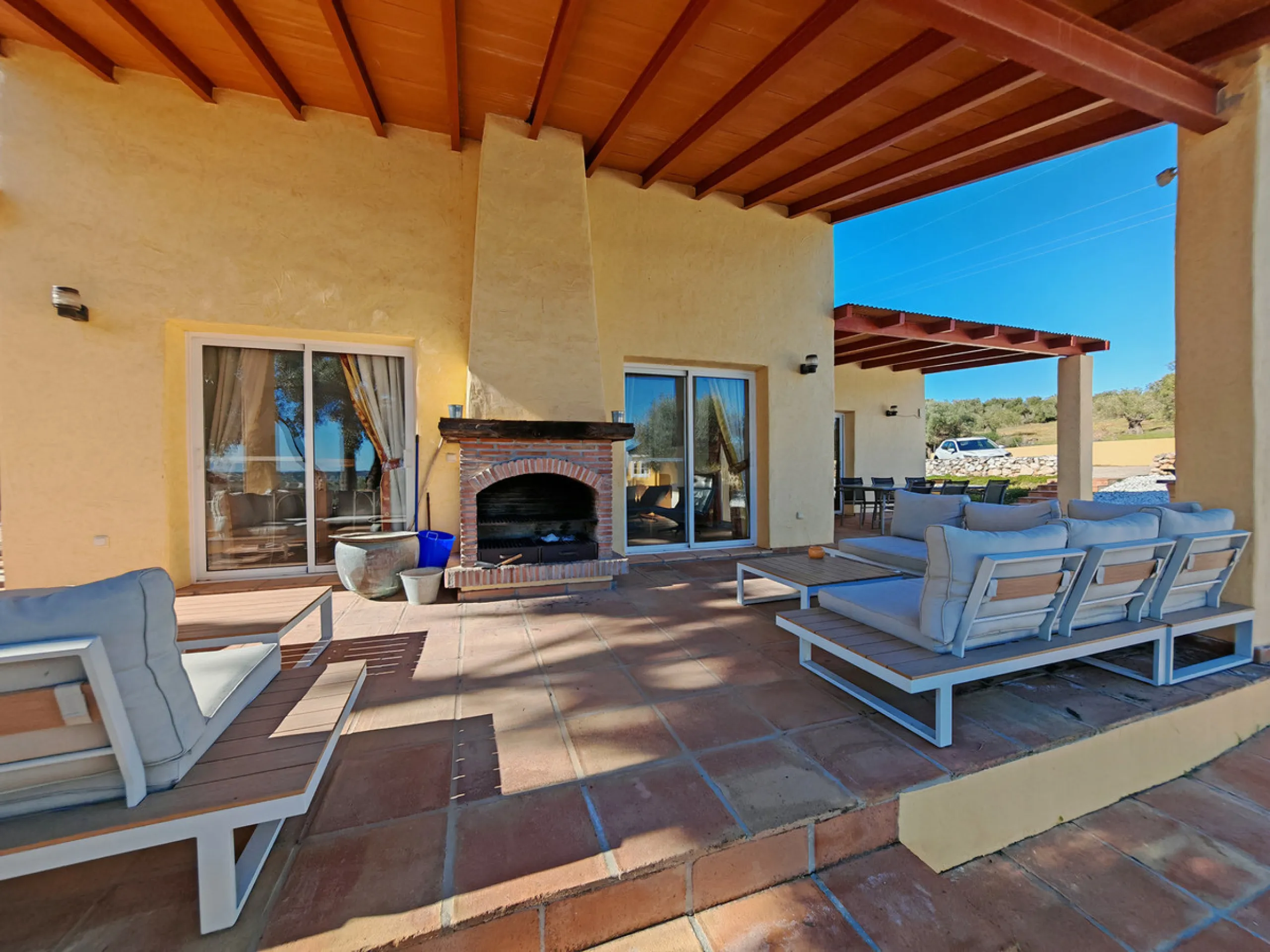 Exceptional equestrian estate for sale in Coín with four independent homes and full professional facilities.