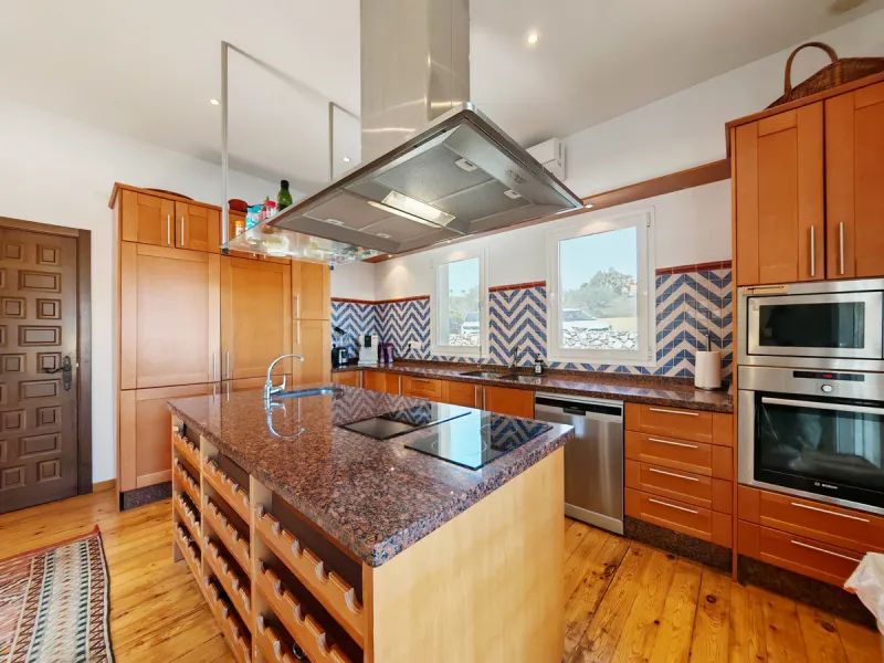 Exceptional equestrian estate for sale in Coín with four independent homes and full professional facilities.