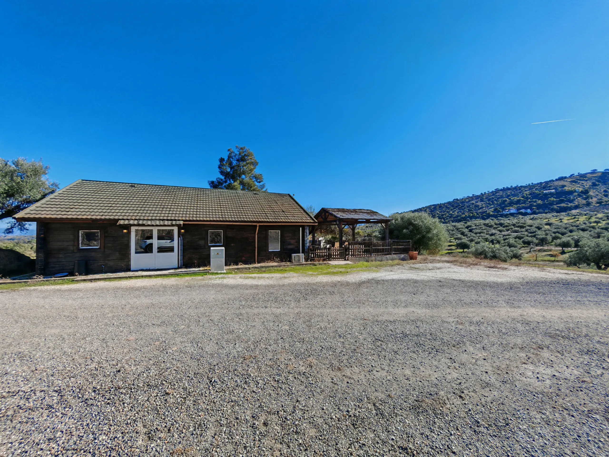 Exceptional equestrian estate for sale in Coín with four independent homes and full professional facilities.