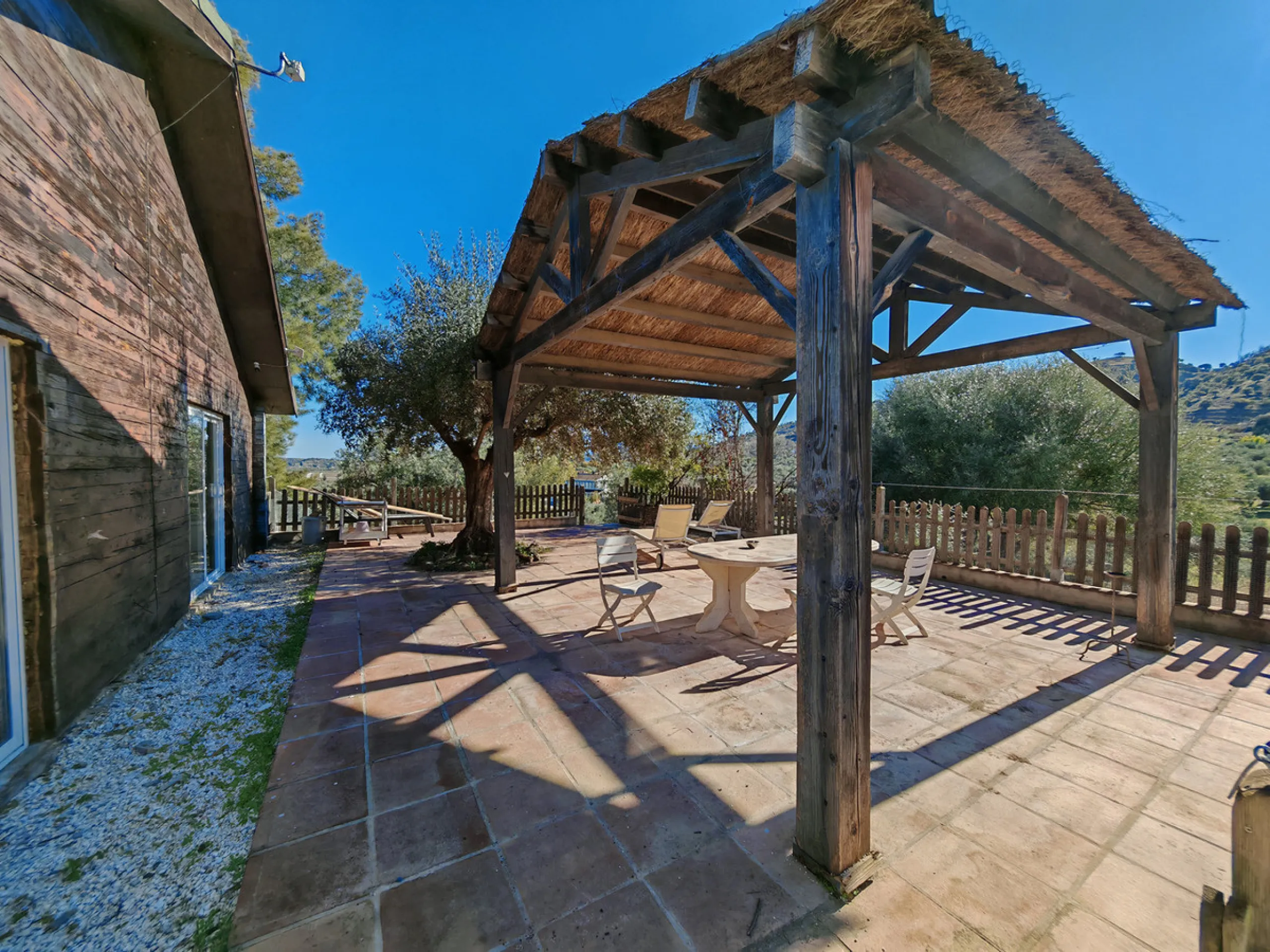 Exceptional equestrian estate for sale in Coín with four independent homes and full professional facilities.