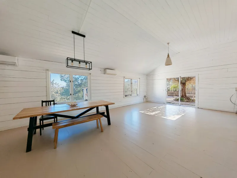 Exceptional equestrian estate for sale in Coín with four independent homes and full professional facilities.