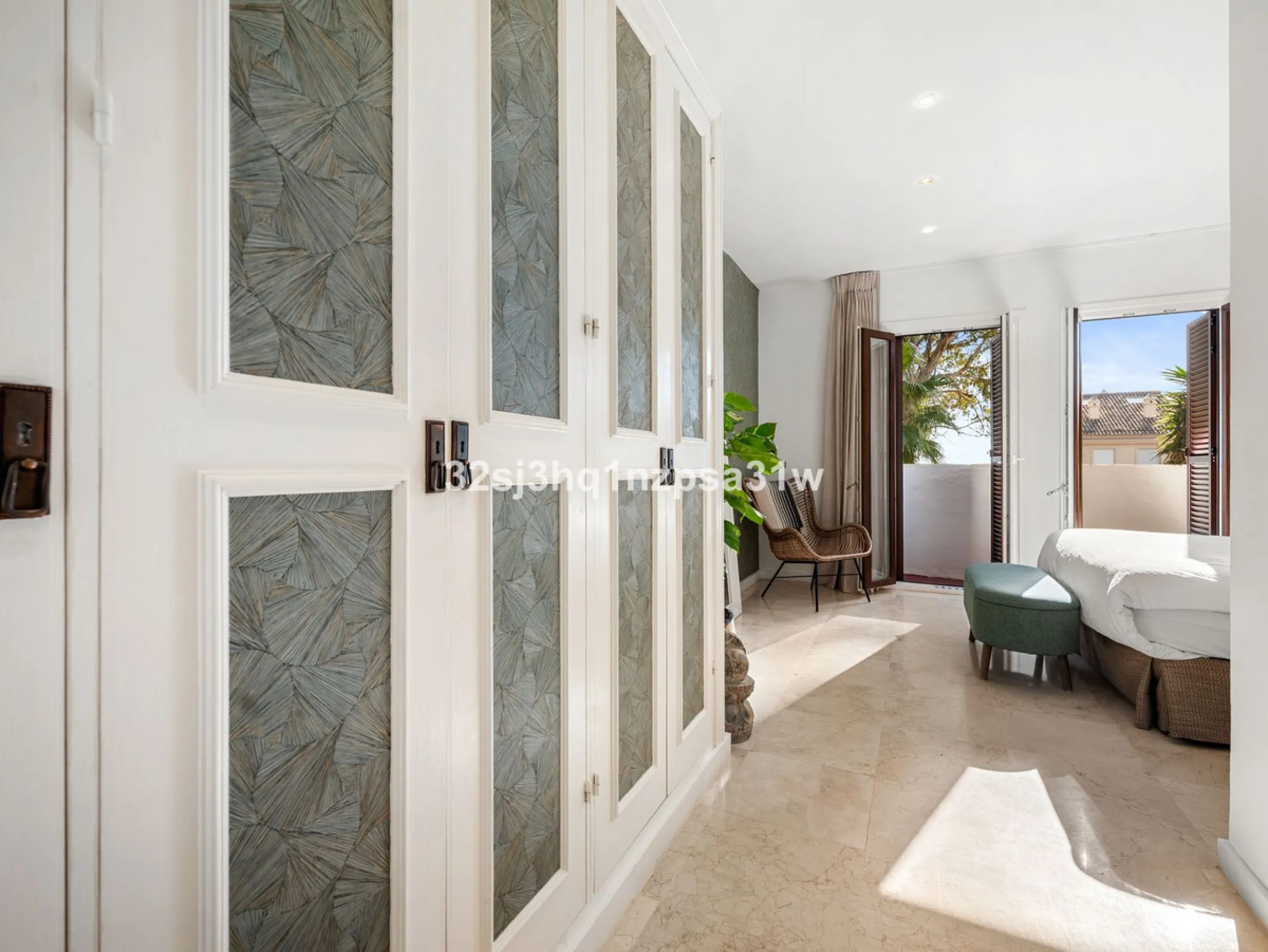 NEW EXCLUSIVE LISTING - SOLE AGENCY