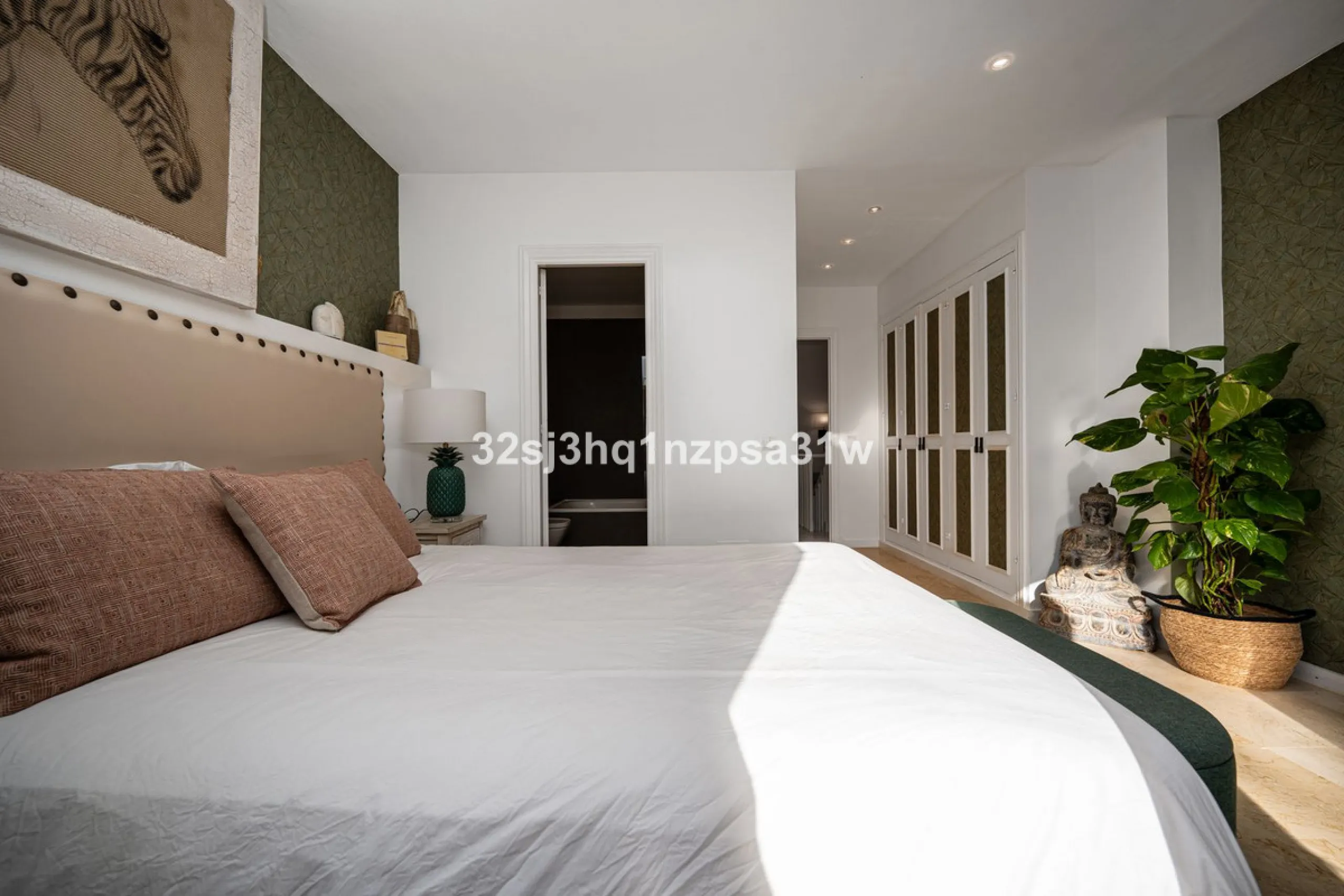 NEW EXCLUSIVE LISTING - SOLE AGENCY