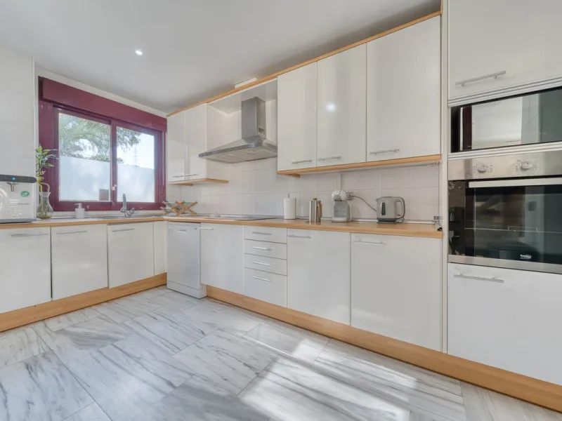 This Luxurious Spacious Fully Detached Villa in an Oasis of Tranquillity with Luxury Resort Amenities