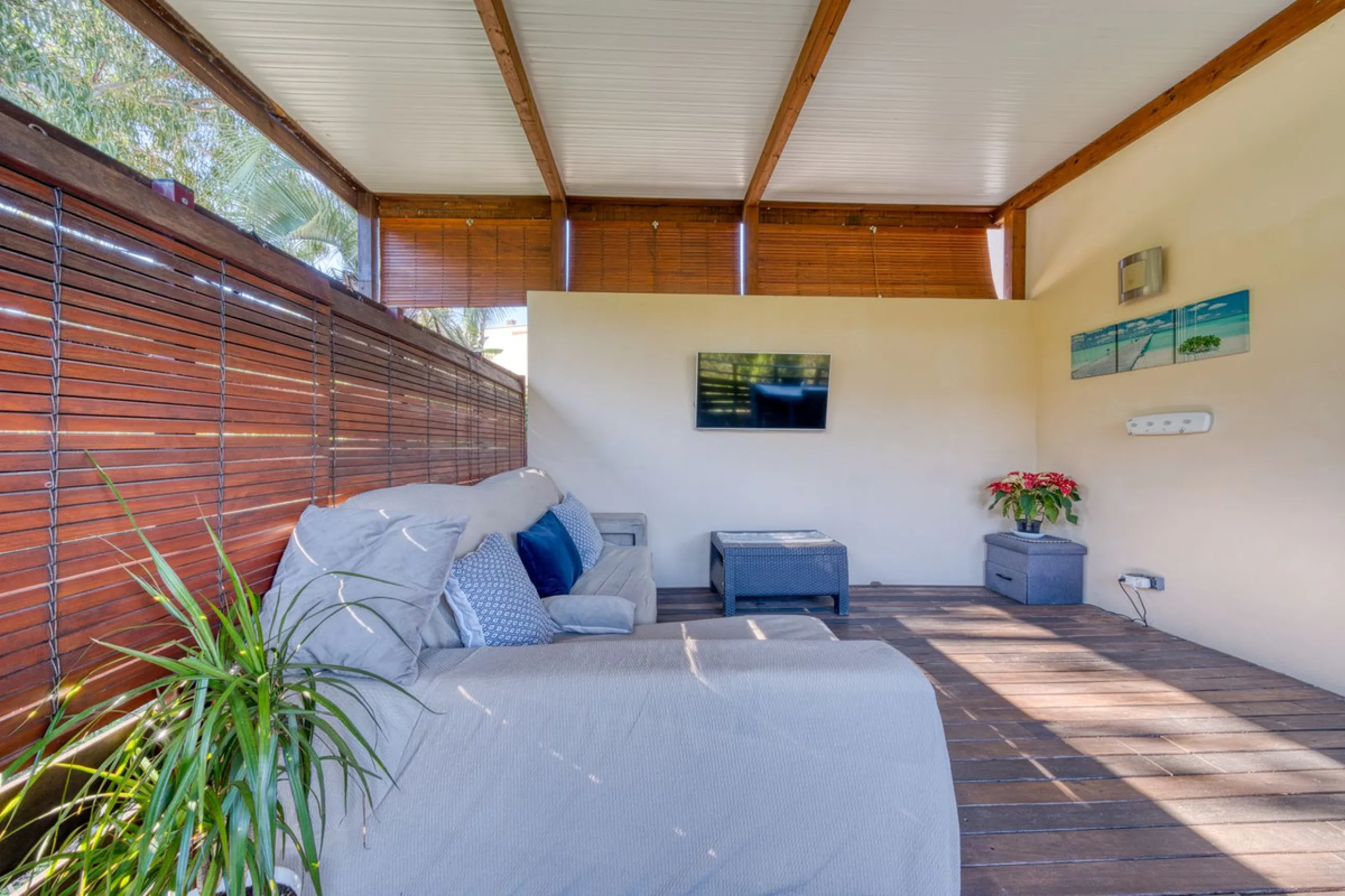 This Luxurious Spacious Fully Detached Villa in an Oasis of Tranquillity with Luxury Resort Amenities