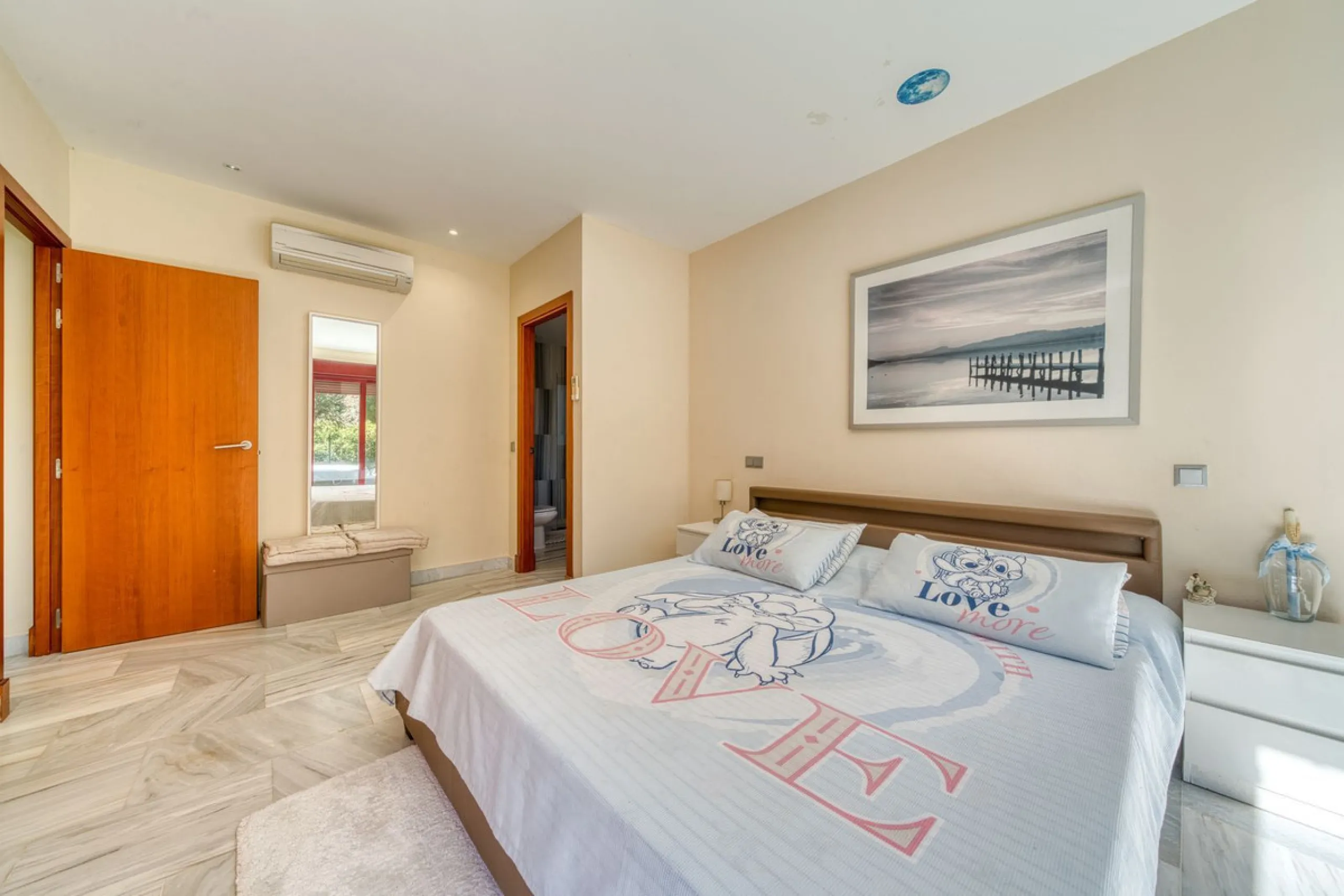 This Luxurious Spacious Fully Detached Villa in an Oasis of Tranquillity with Luxury Resort Amenities