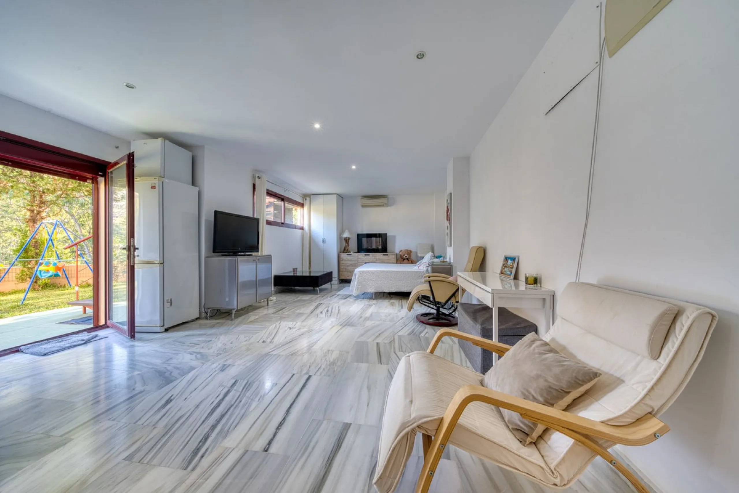This Luxurious Spacious Fully Detached Villa in an Oasis of Tranquillity with Luxury Resort Amenities