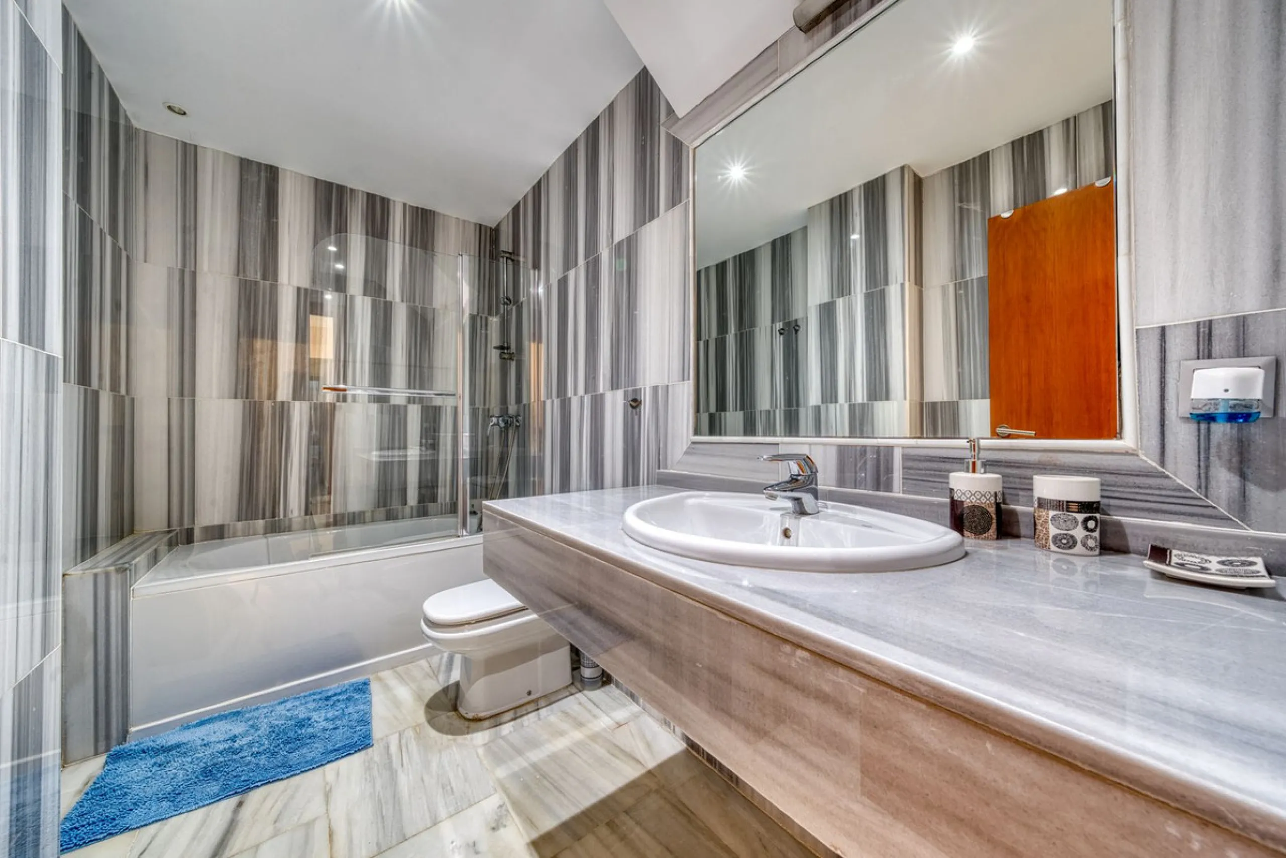 This Luxurious Spacious Fully Detached Villa in an Oasis of Tranquillity with Luxury Resort Amenities