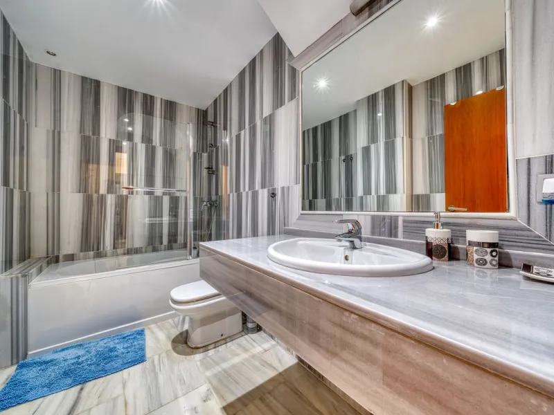 This Luxurious Spacious Fully Detached Villa in an Oasis of Tranquillity with Luxury Resort Amenities