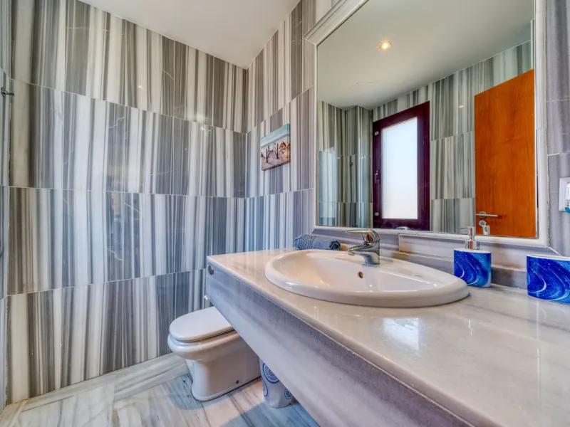 This Luxurious Spacious Fully Detached Villa in an Oasis of Tranquillity with Luxury Resort Amenities