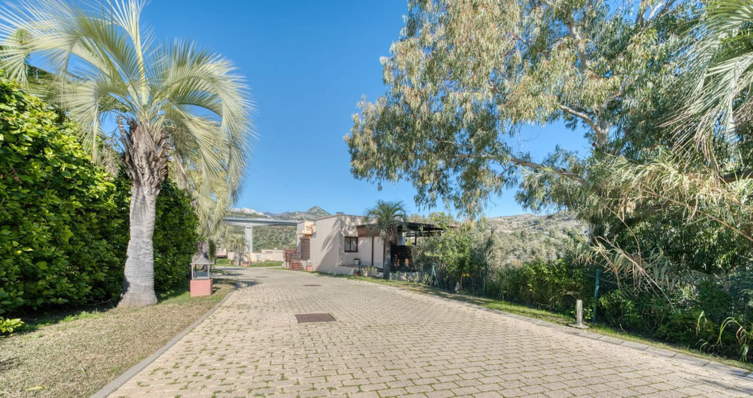This Luxurious Spacious Fully Detached Villa in an Oasis of Tranquillity with Luxury Resort Amenities