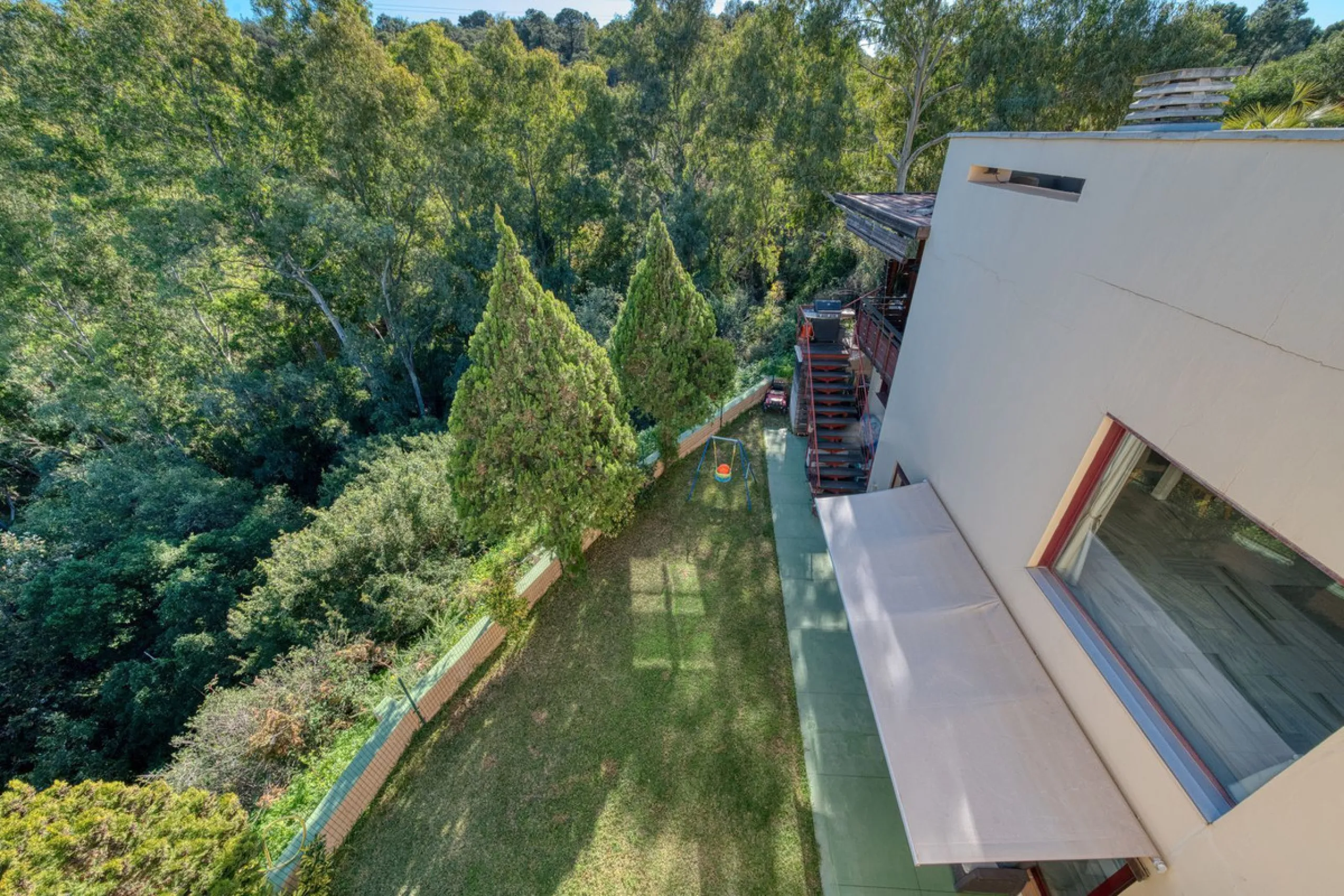 This Luxurious Spacious Fully Detached Villa in an Oasis of Tranquillity with Luxury Resort Amenities