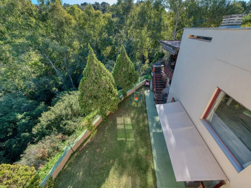 This Luxurious Spacious Fully Detached Villa in an Oasis of Tranquillity with Luxury Resort Amenities