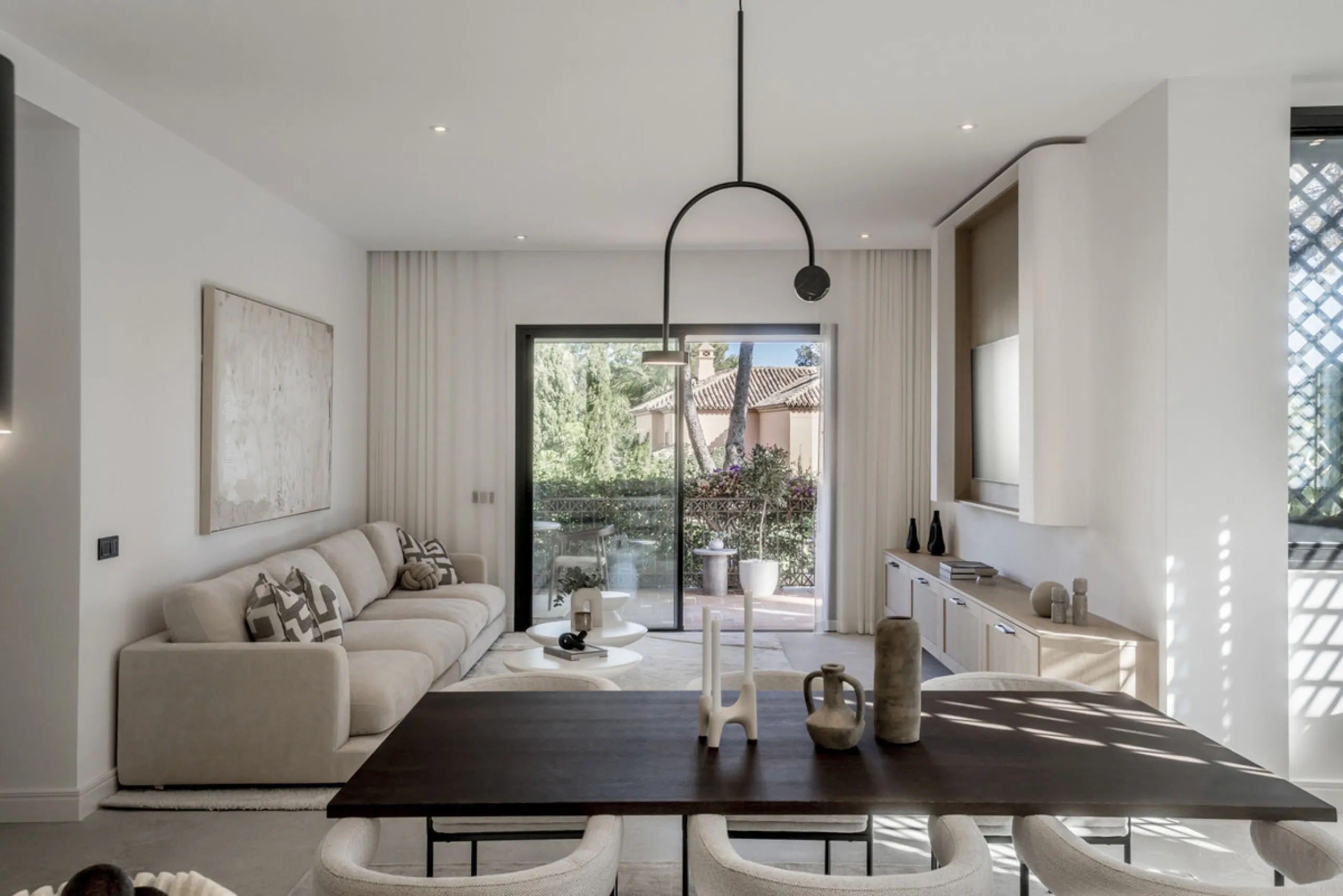 Apartment - Ground Floor Apartment в продаже в Marbella, Málaga. В доме 3 спален и 3 ванных комнат. Площадь дома 145 м²