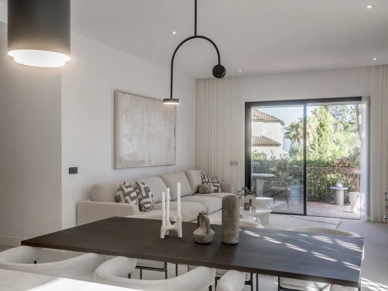 Apartment - Ground Floor Apartment в продаже в Marbella, Málaga. В доме 3 спален и 3 ванных комнат. Площадь дома 145 м²