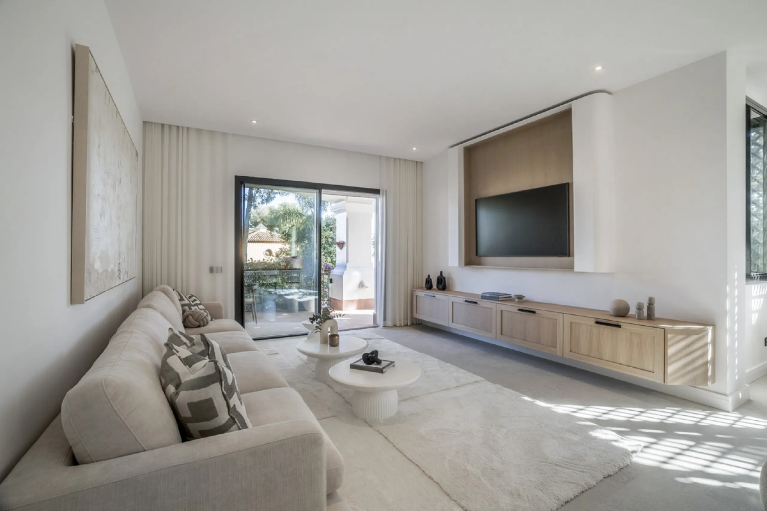 Apartment - Ground Floor Apartment в продаже в Marbella, Málaga. В доме 3 спален и 3 ванных комнат. Площадь дома 145 м²