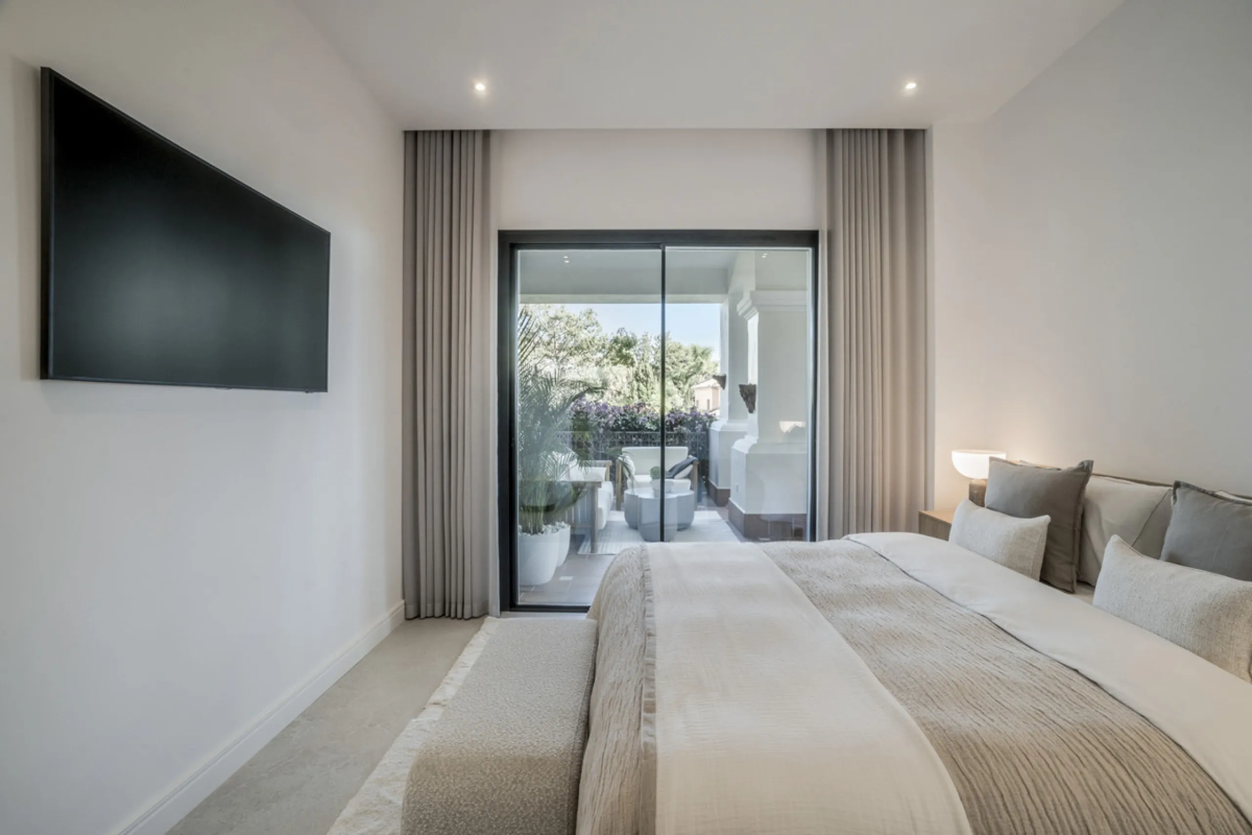 Apartment - Ground Floor Apartment в продаже в Marbella, Málaga. В доме 3 спален и 3 ванных комнат. Площадь дома 145 м²