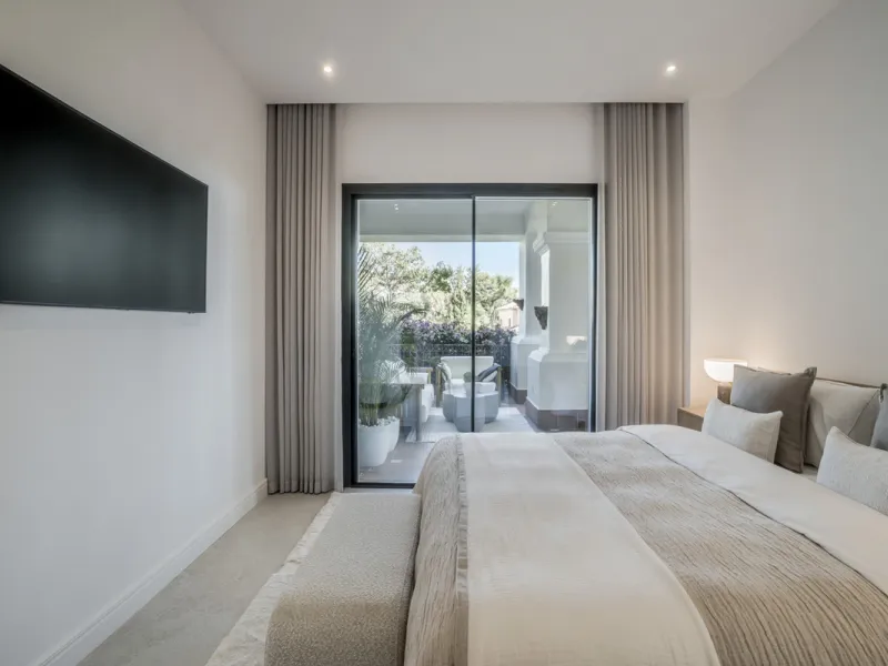 Apartment - Ground Floor Apartment в продаже в Marbella, Málaga. В доме 3 спален и 3 ванных комнат. Площадь дома 145 м²