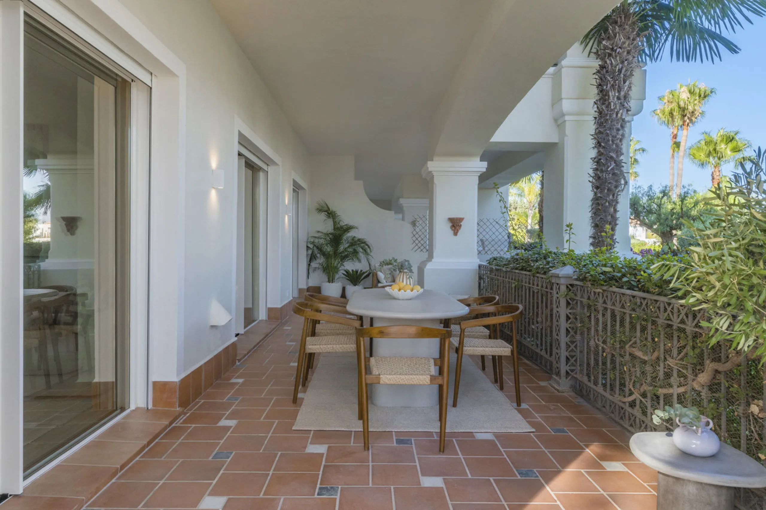 Apartment - Ground Floor Apartment в продаже в Marbella, Málaga. В доме 3 спален и 3 ванных комнат. Площадь дома 145 м²