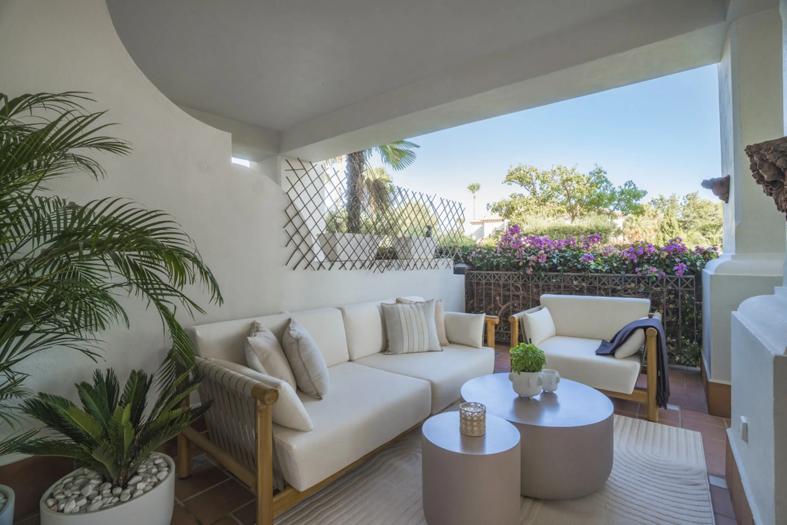 Apartment - Ground Floor Apartment в продаже в Marbella, Málaga. В доме 3 спален и 3 ванных комнат. Площадь дома 145 м²