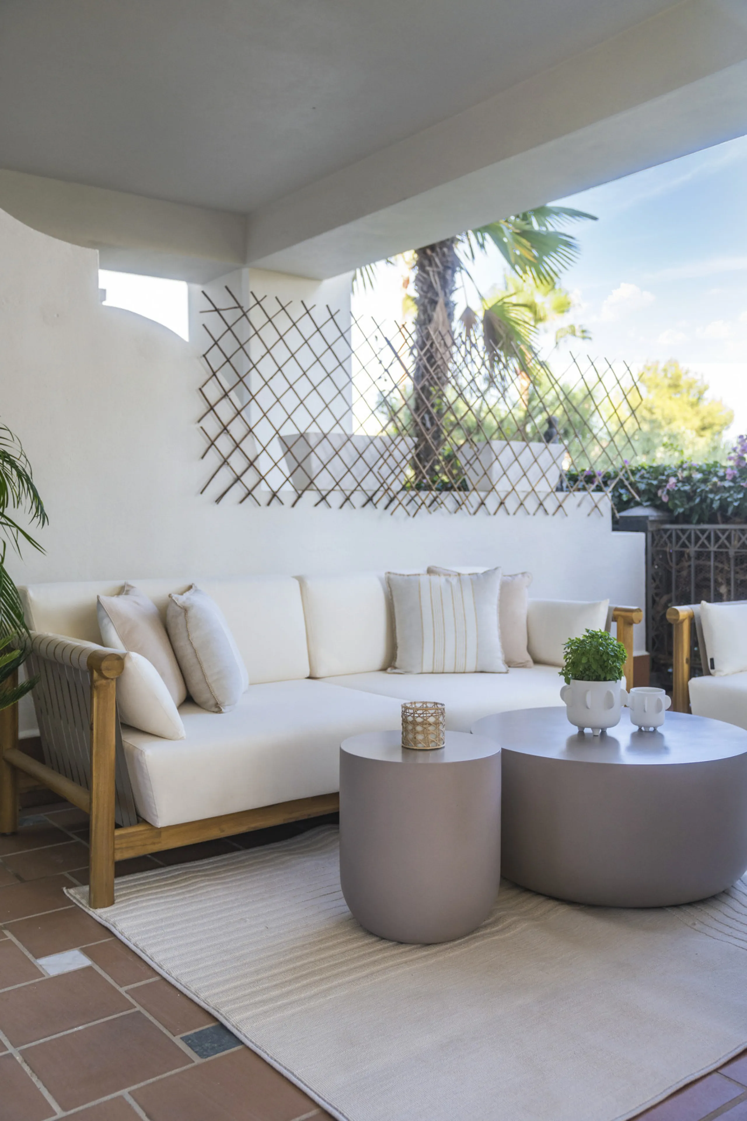 Apartment - Ground Floor Apartment в продаже в Marbella, Málaga. В доме 3 спален и 3 ванных комнат. Площадь дома 145 м²