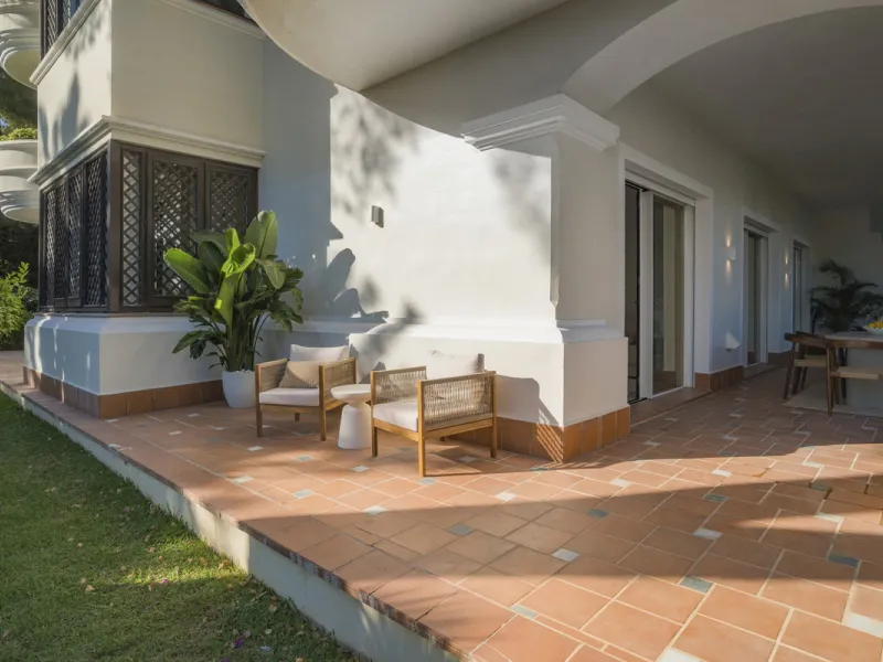 Apartment - Ground Floor Apartment в продаже в Marbella, Málaga. В доме 3 спален и 3 ванных комнат. Площадь дома 145 м²