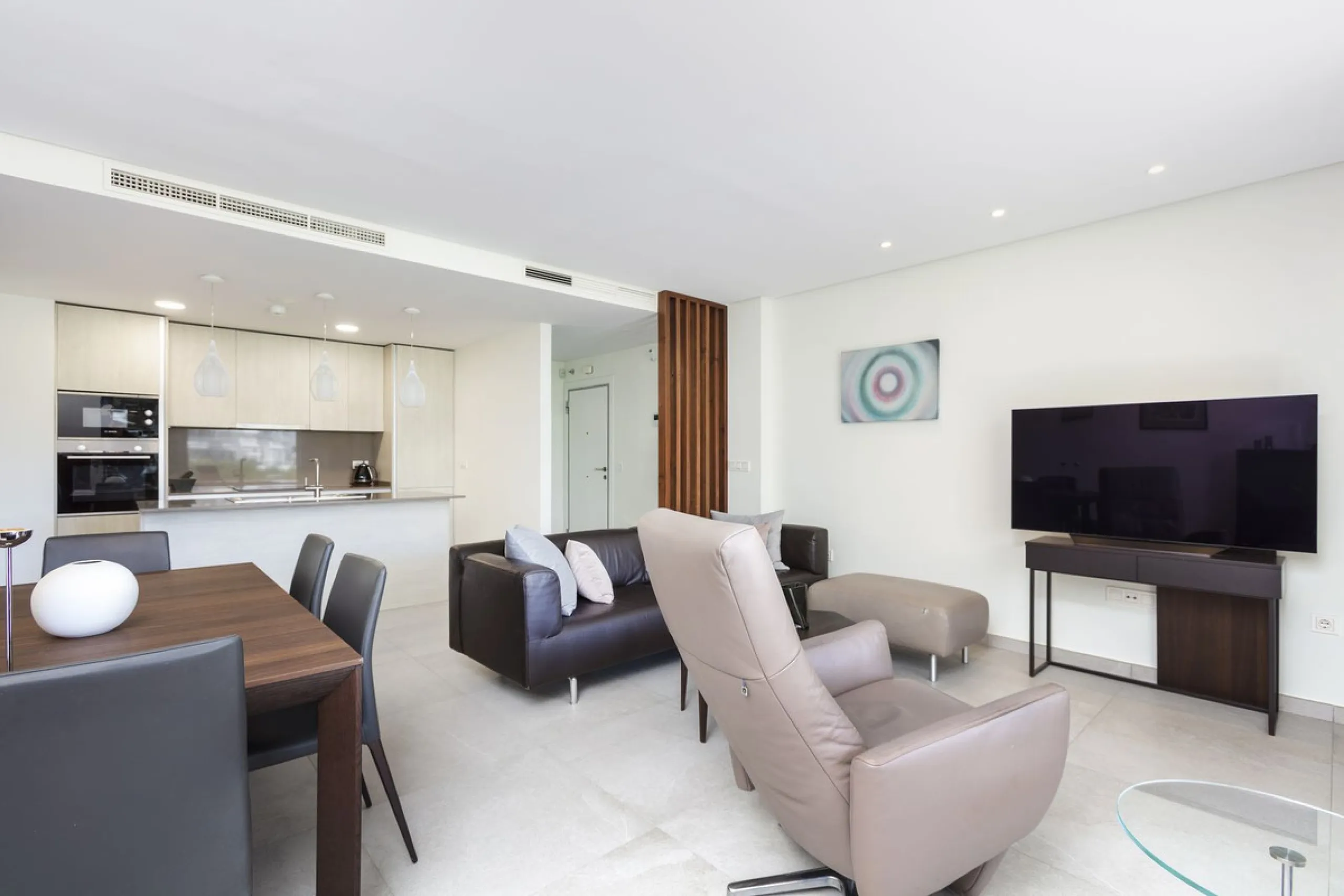 Apartment - Middle Floor Apartment в продаже в Marbella, Málaga. В доме 2 спален и 2 ванных комнат. Площадь дома 74 м²