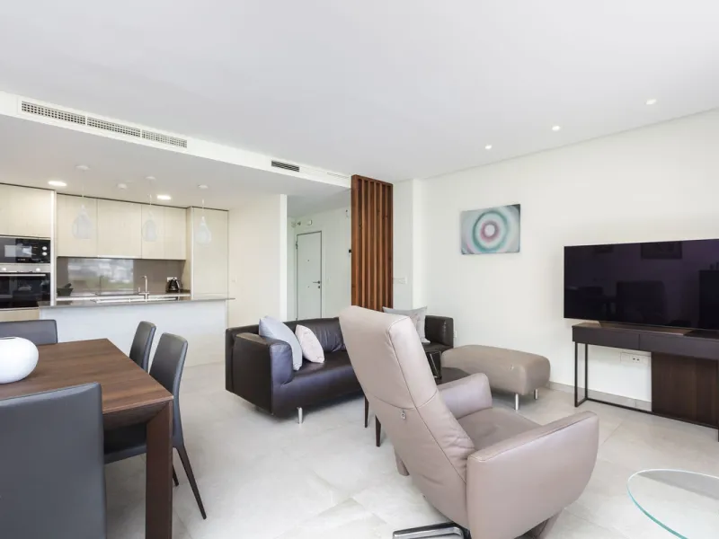 Apartment - Middle Floor Apartment в продаже в Marbella, Málaga. В доме 2 спален и 2 ванных комнат. Площадь дома 74 м²