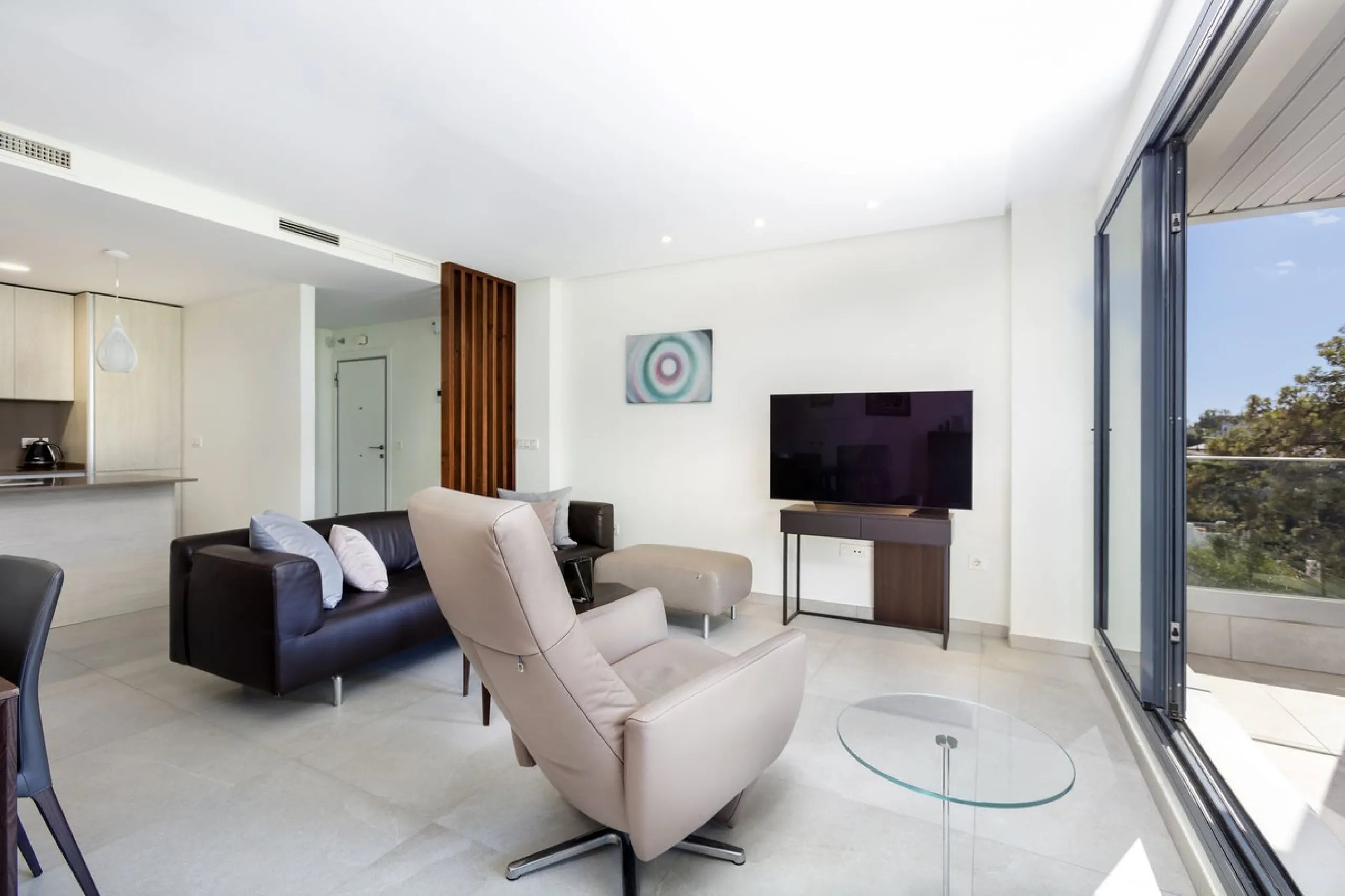 Apartment - Middle Floor Apartment в продаже в Marbella, Málaga. В доме 2 спален и 2 ванных комнат. Площадь дома 74 м²