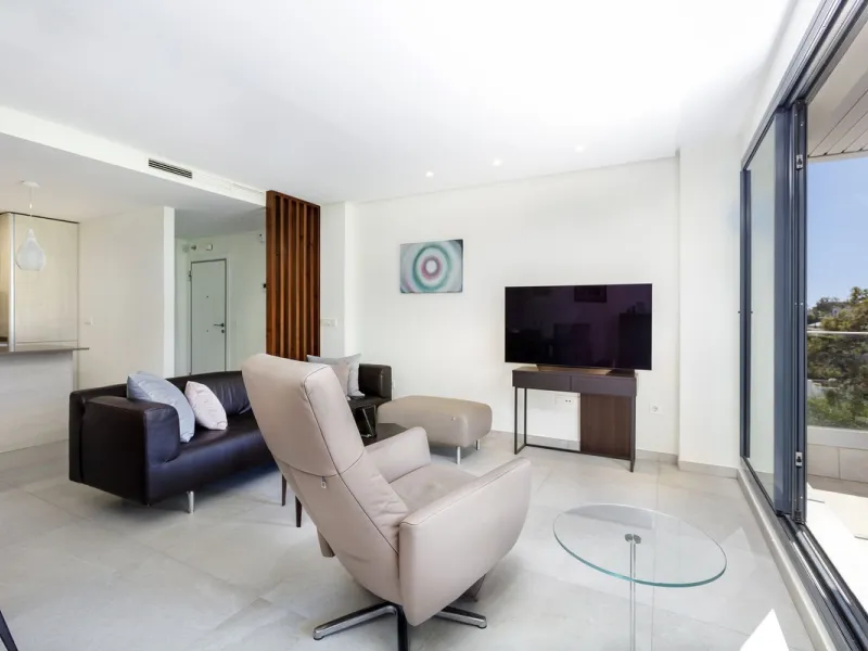 Apartment - Middle Floor Apartment в продаже в Marbella, Málaga. В доме 2 спален и 2 ванных комнат. Площадь дома 74 м²