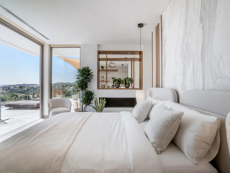 House - Detached Villa в продаже в Benahavís, Málaga. В доме 6 спален и 9 ванных комнат. Площадь дома 943 м². Площадь участка 960 м²