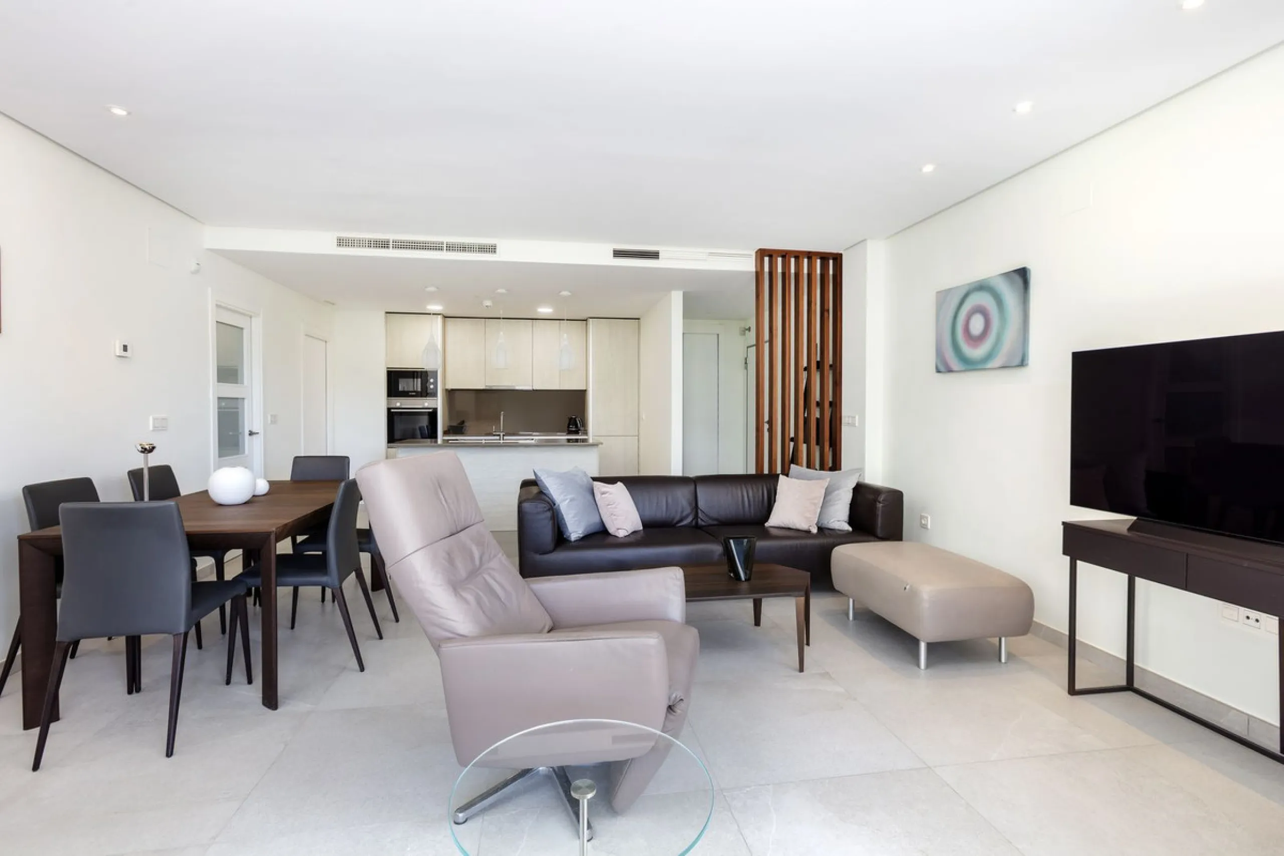 Apartment - Middle Floor Apartment в продаже в Marbella, Málaga. В доме 2 спален и 2 ванных комнат. Площадь дома 74 м²