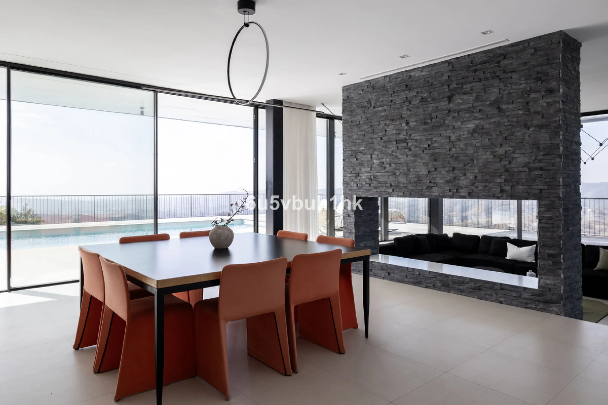 House - Detached Villa в продаже в Mijas, Málaga. В доме 4 спален и 4 ванных комнат. Площадь дома 400 м². Площадь участка 2055 м²