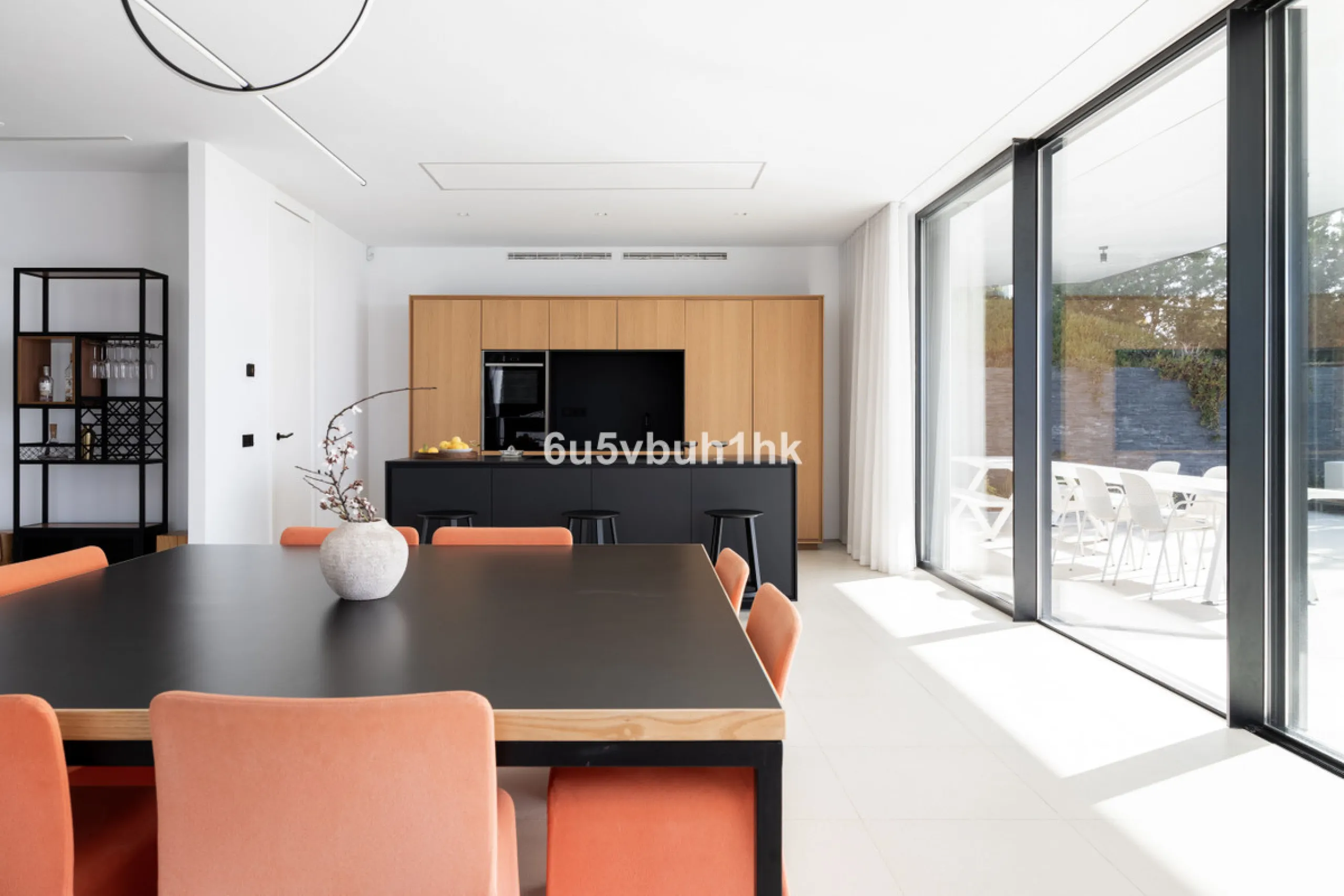 House - Detached Villa в продаже в Mijas, Málaga. В доме 4 спален и 4 ванных комнат. Площадь дома 400 м². Площадь участка 2055 м²
