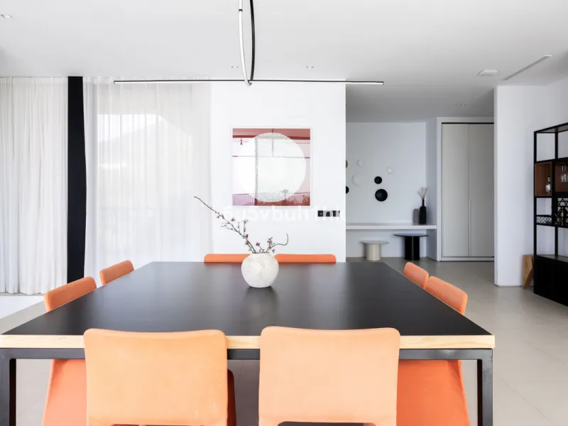 House - Detached Villa в продаже в Mijas, Málaga. В доме 4 спален и 4 ванных комнат. Площадь дома 400 м². Площадь участка 2055 м²