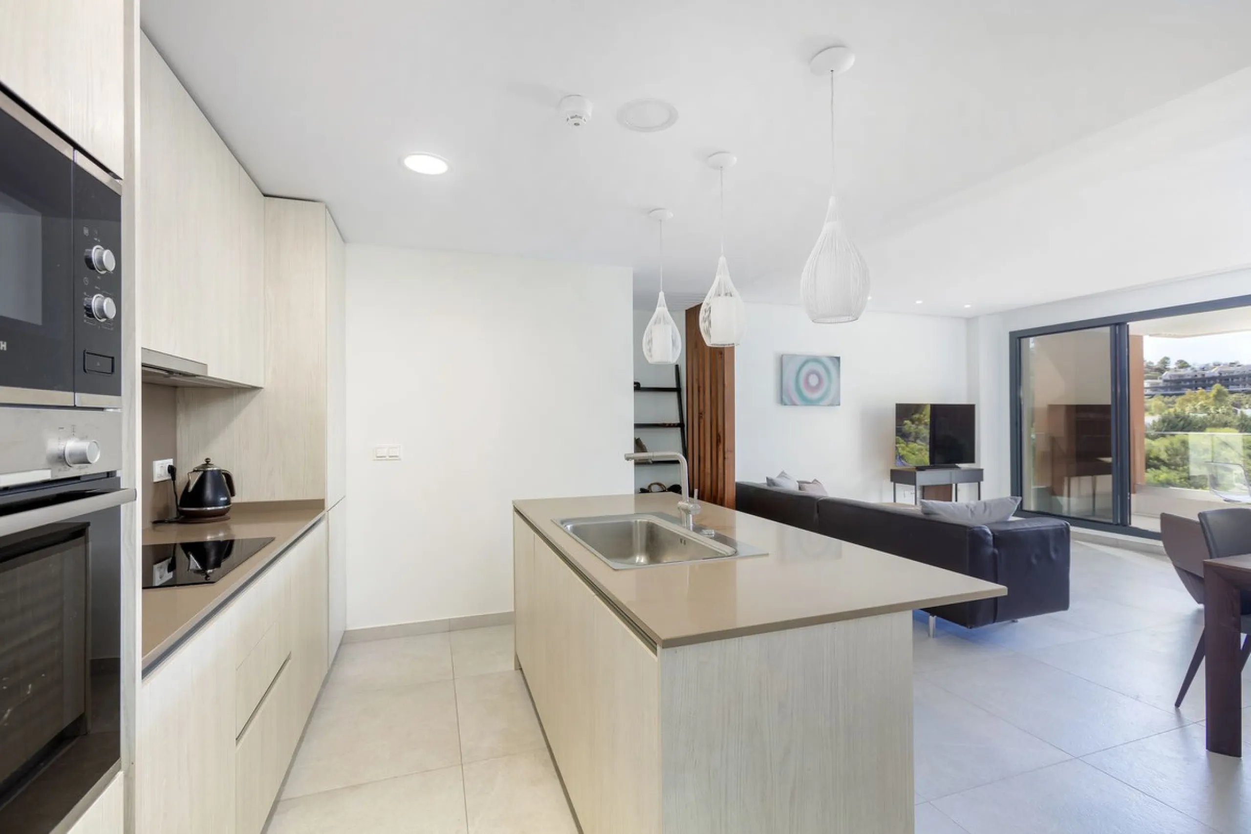 Apartment - Middle Floor Apartment в продаже в Marbella, Málaga. В доме 2 спален и 2 ванных комнат. Площадь дома 74 м²