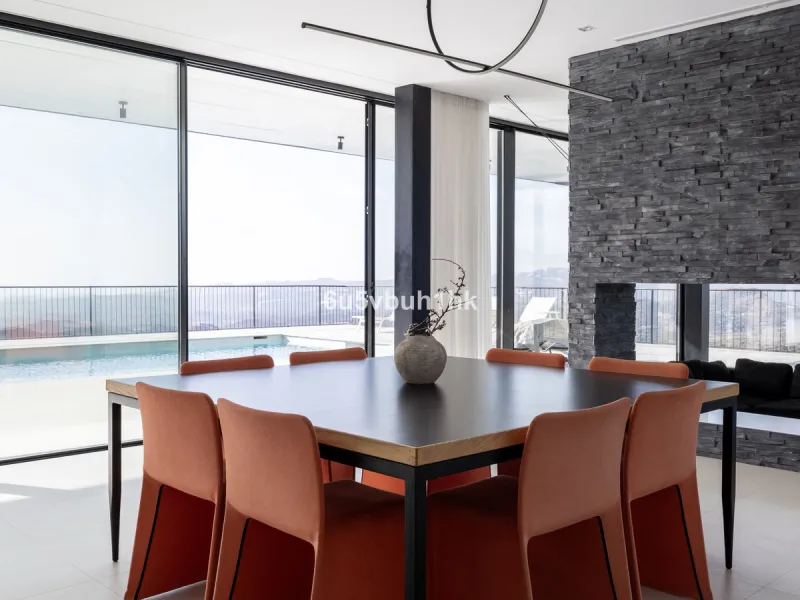 House - Detached Villa в продаже в Mijas, Málaga. В доме 4 спален и 4 ванных комнат. Площадь дома 400 м². Площадь участка 2055 м²
