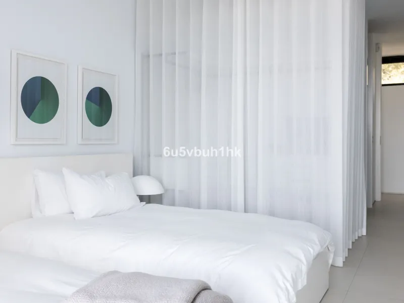 House - Detached Villa в продаже в Mijas, Málaga. В доме 4 спален и 4 ванных комнат. Площадь дома 400 м². Площадь участка 2055 м²