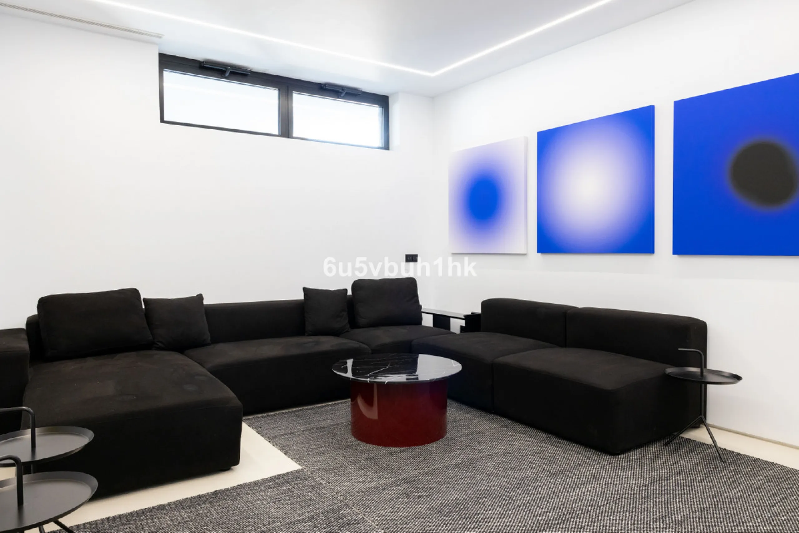 House - Detached Villa в продаже в Mijas, Málaga. В доме 4 спален и 4 ванных комнат. Площадь дома 400 м². Площадь участка 2055 м²