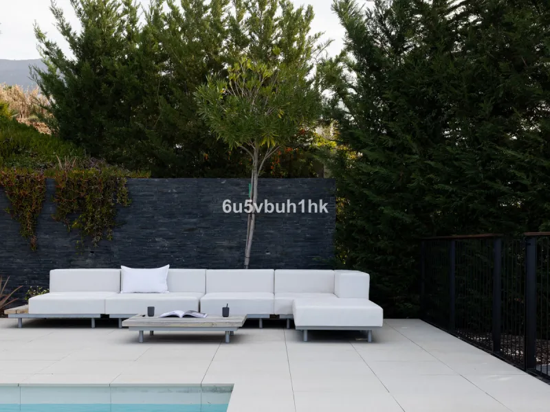 House - Detached Villa в продаже в Mijas, Málaga. В доме 4 спален и 4 ванных комнат. Площадь дома 400 м². Площадь участка 2055 м²