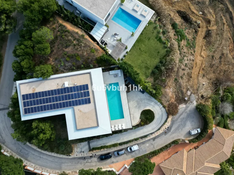 House - Detached Villa в продаже в Mijas, Málaga. В доме 4 спален и 4 ванных комнат. Площадь дома 400 м². Площадь участка 2055 м²