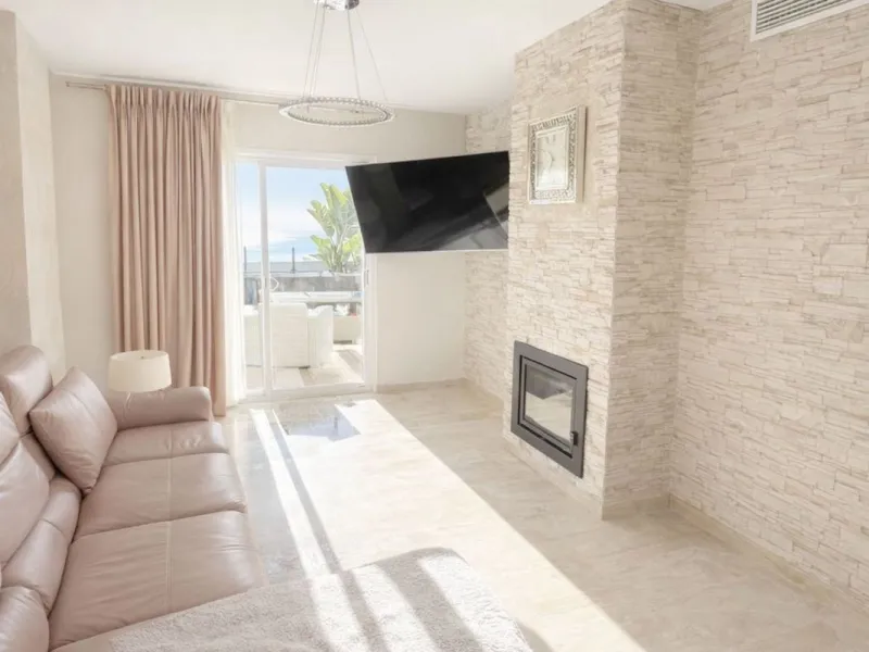 Apartment - Penthouse в продаже в Mijas, Málaga. В доме 3 спален и 2 ванных комнат. Площадь дома 120 м²