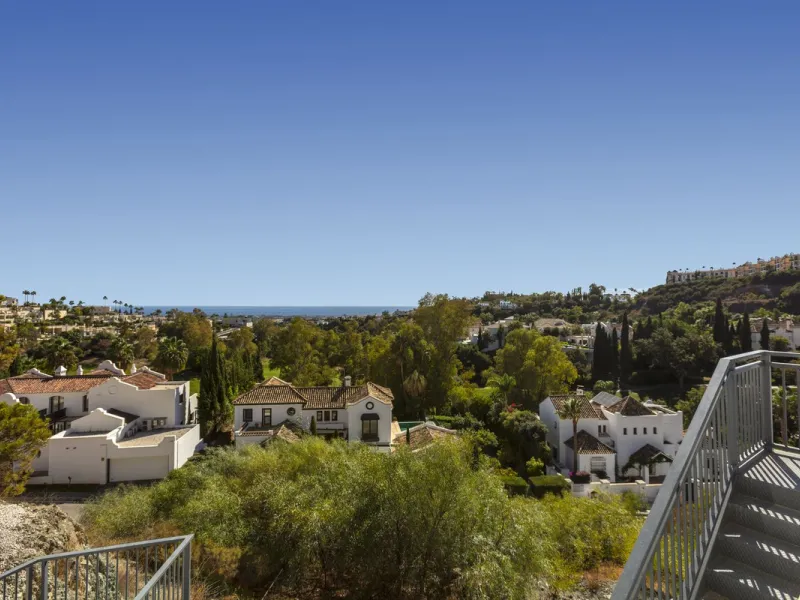 Apartment - Middle Floor Apartment в продаже в Marbella, Málaga. В доме 2 спален и 2 ванных комнат. Площадь дома 74 м²