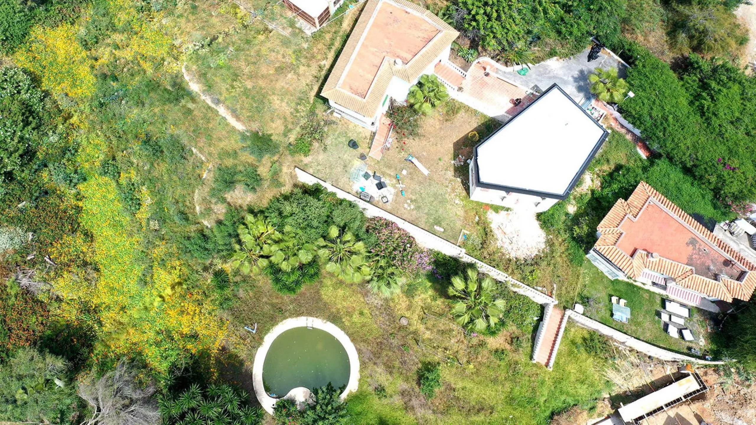 Investment Opportunity –3 Renovation Villas in Torreblanca
