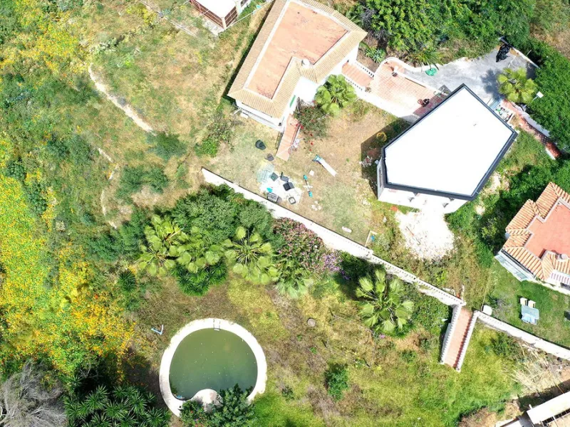 Investment Opportunity –3 Renovation Villas in Torreblanca