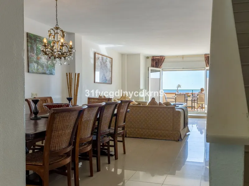 Stunning Townhouse frontline Port and beach! *with tourist license *