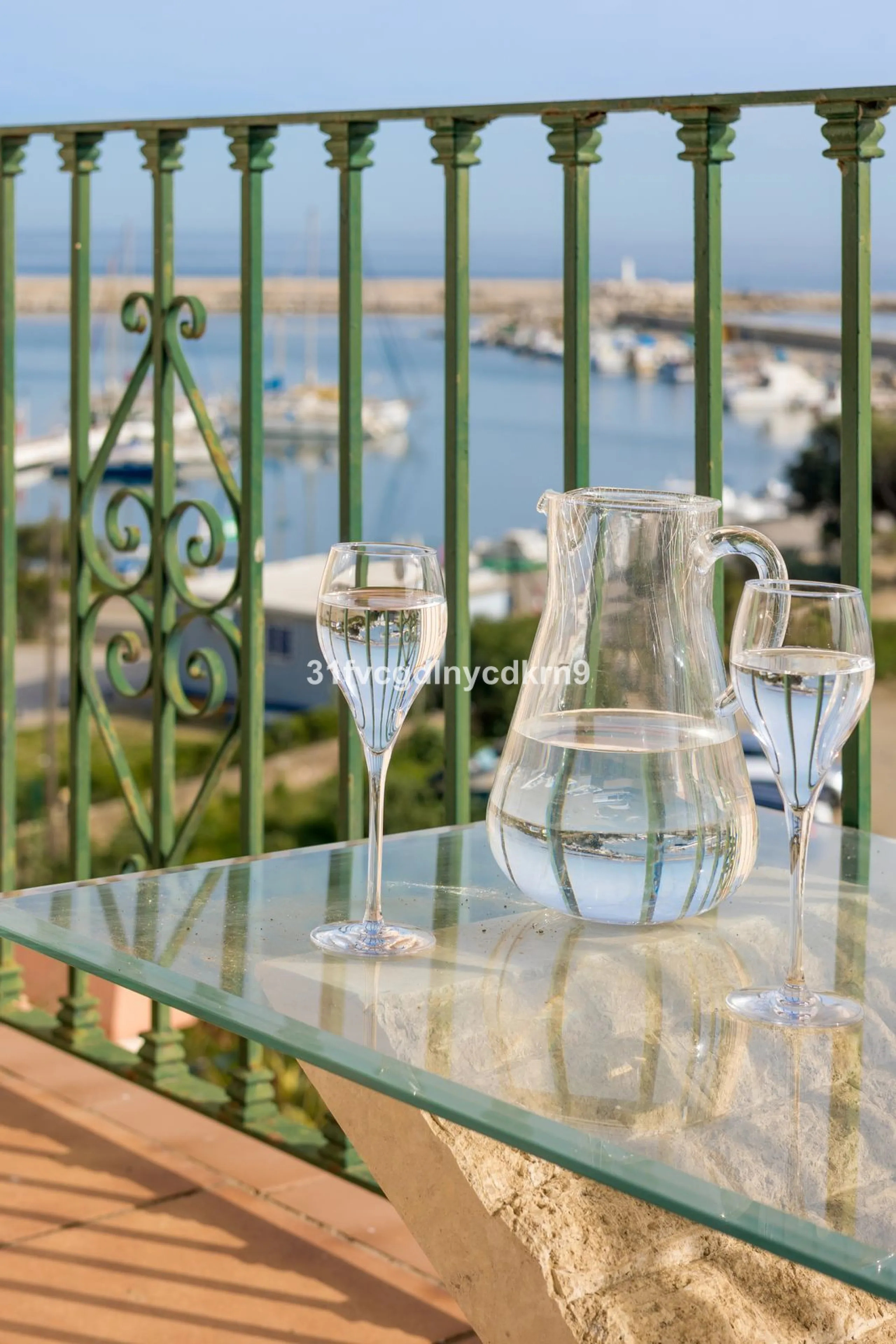 Stunning Townhouse frontline Port and beach! *with tourist license *